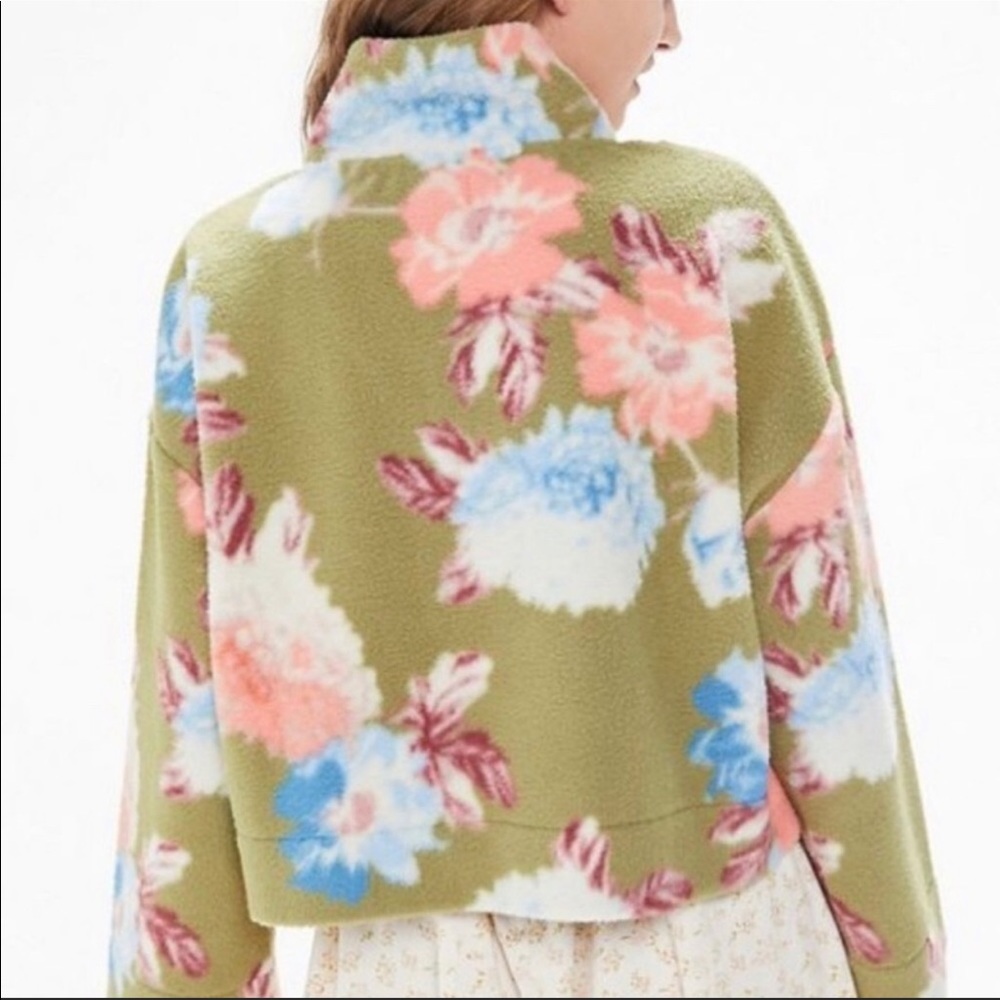 Urban Outfitters Torrance Floral Sherpa Fleece Cropped Quarter Zip Pullover - Picture 7 of 8